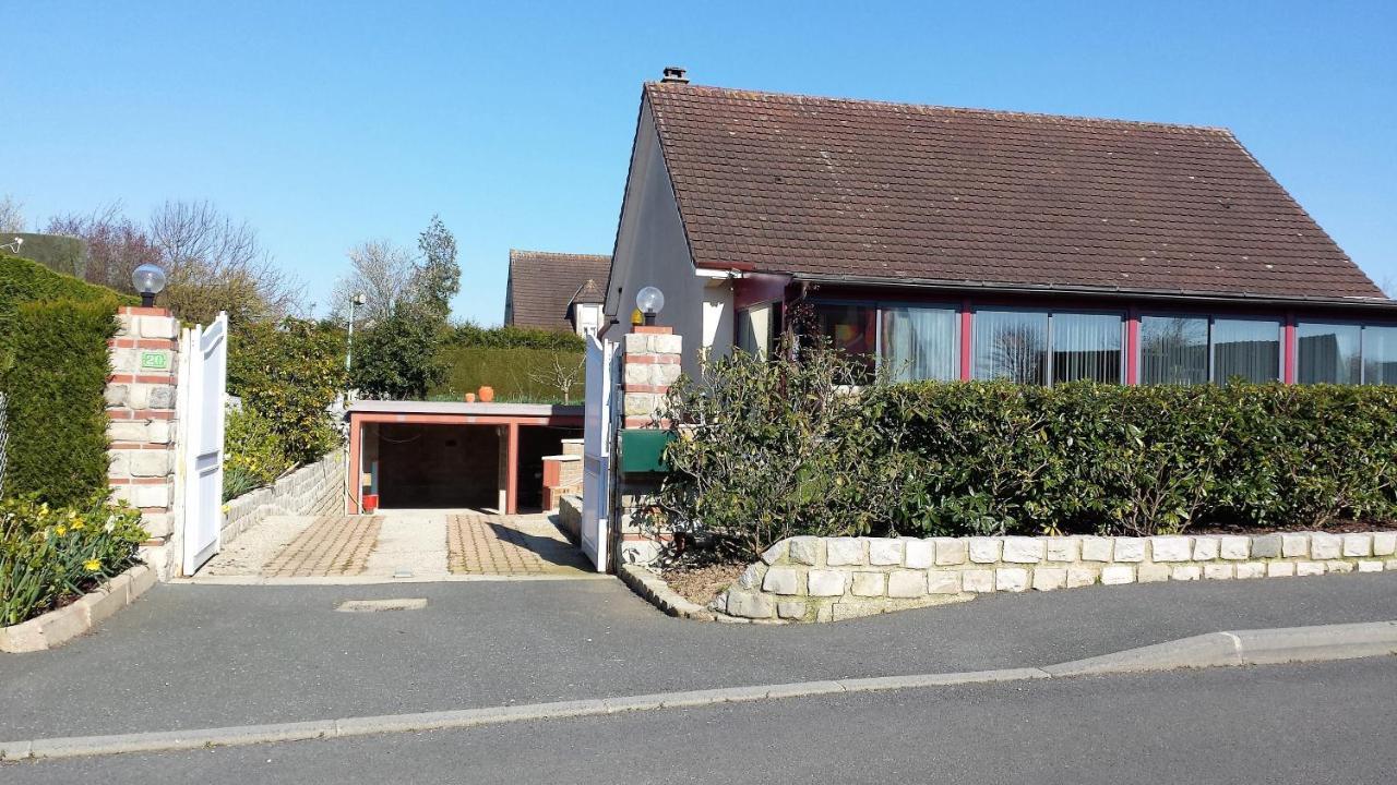 CHAMBRE PRIVEE AVEC SALON, garage voiture, vélos, motos Tourville-sur-Arques Extérieur photo