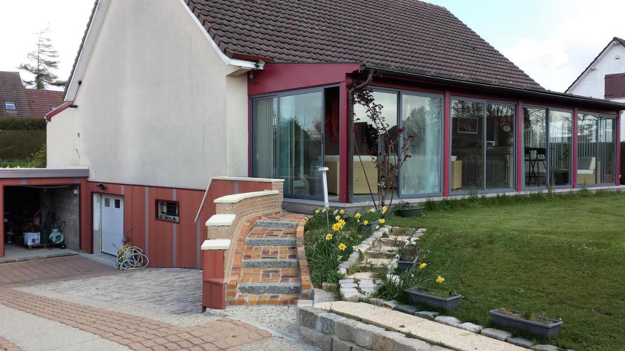 CHAMBRE PRIVEE AVEC SALON, garage voiture, vélos, motos Tourville-sur-Arques Extérieur photo