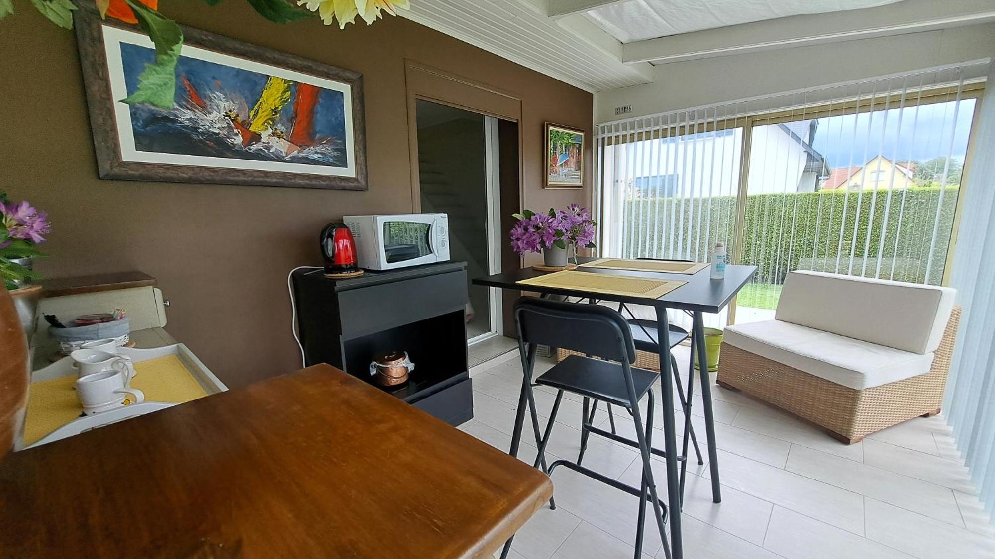 CHAMBRE PRIVEE AVEC SALON, garage voiture, vélos, motos Tourville-sur-Arques Extérieur photo